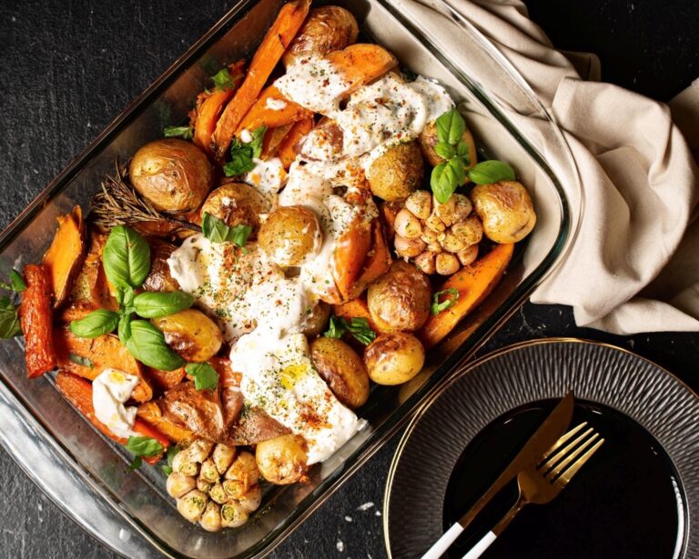 Itališkas bulvių ir burrata patiekalas