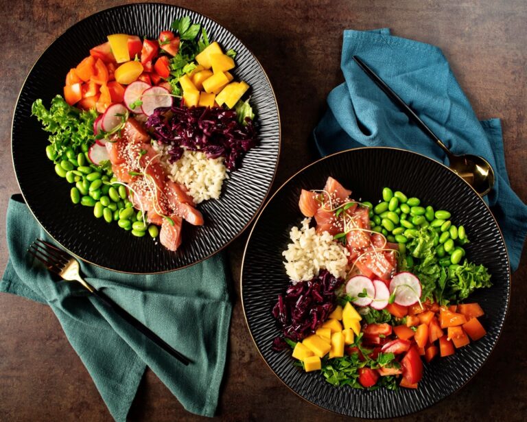 Ryžių, lašišos ir daržovių dubuo (bowl)